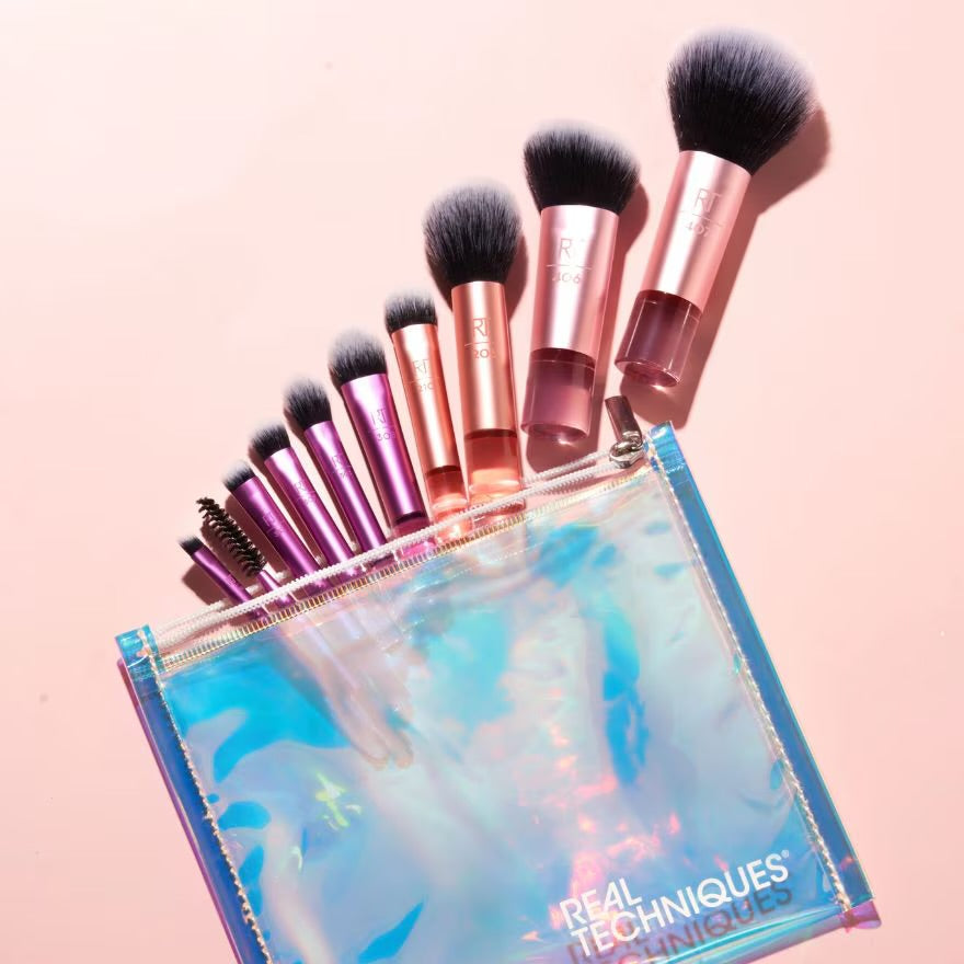 REAL TECHNIQUES Travel Fantasy Mini Brush Set With Free Mini Makeup Bag
