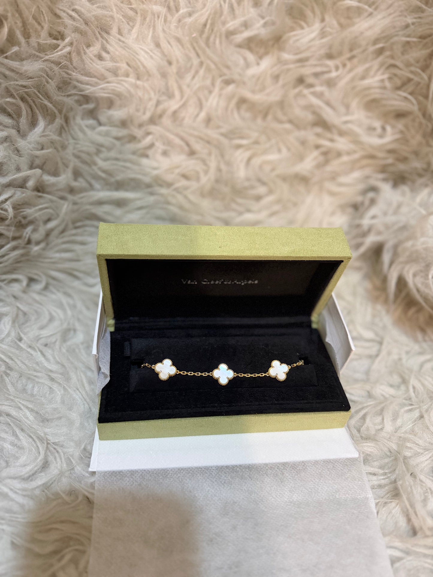 (Readystock) Van Cleef Arpels Vintage Alhambra Bracelet - Mother of Pearl, White