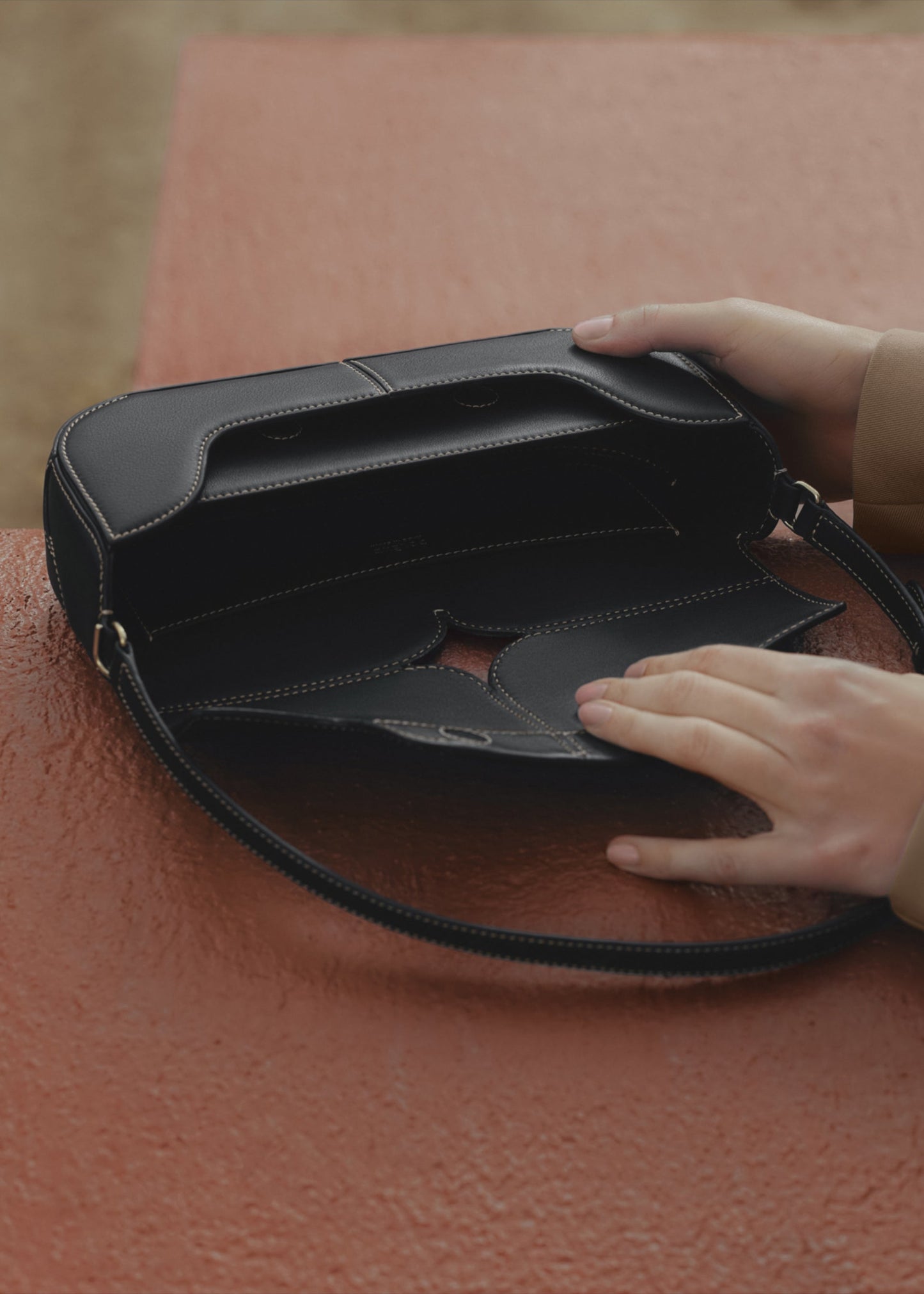 Osmo Edition Smooth Black with Ecru Stitching