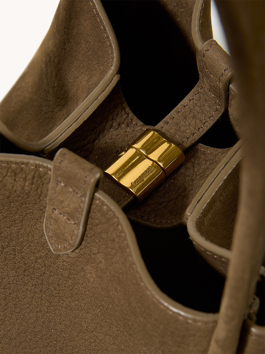 (PREORDER - ETA END DEC) Songmont Medium Song Bag - Agarwood