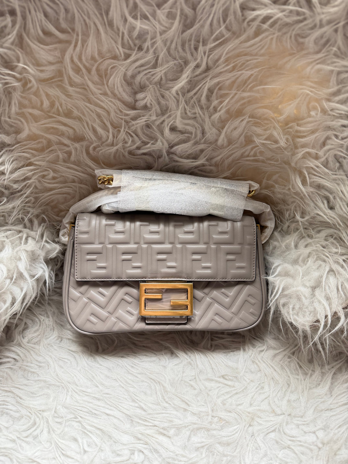 Fendi Baguette Chain Midi Bag - Taupe