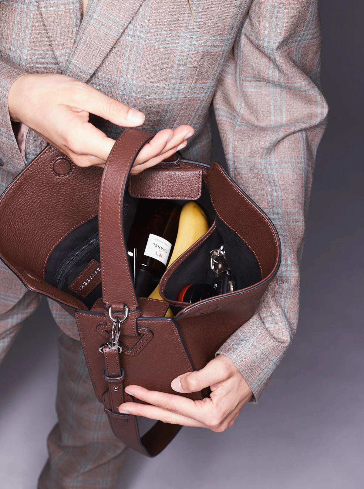 The Horse Clementine Bag - Coffee