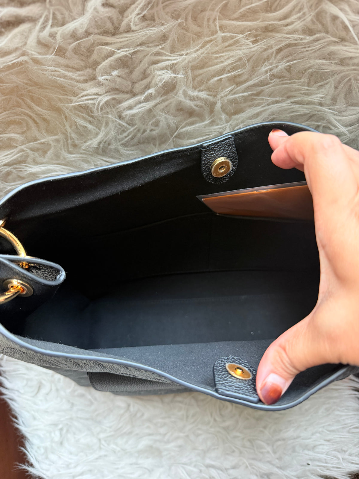 LV Hobo Metis Black