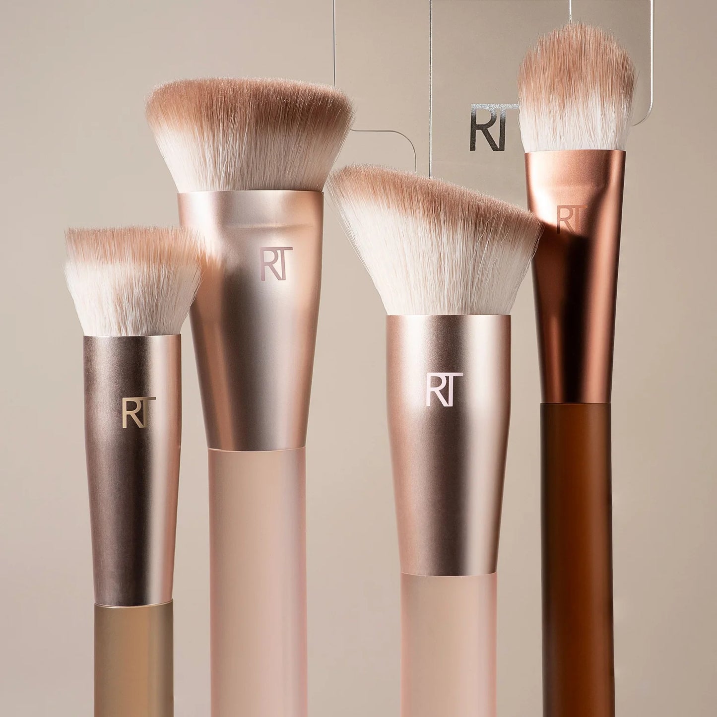 REAL TECHNIQUES New Nudes Nothing But You Face Kit