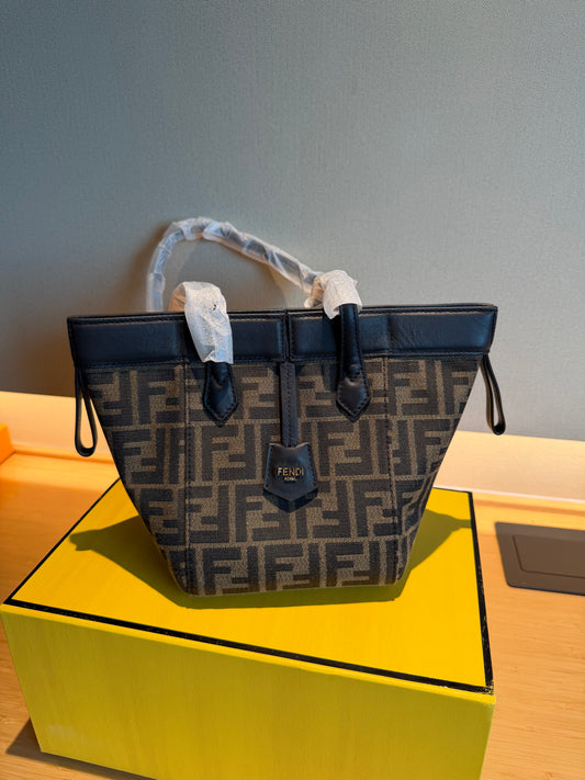 (Readystock)Fendi Origami Mini