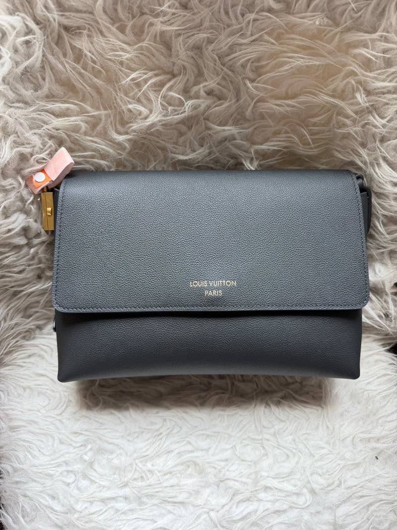LV Low Key Messenger Black