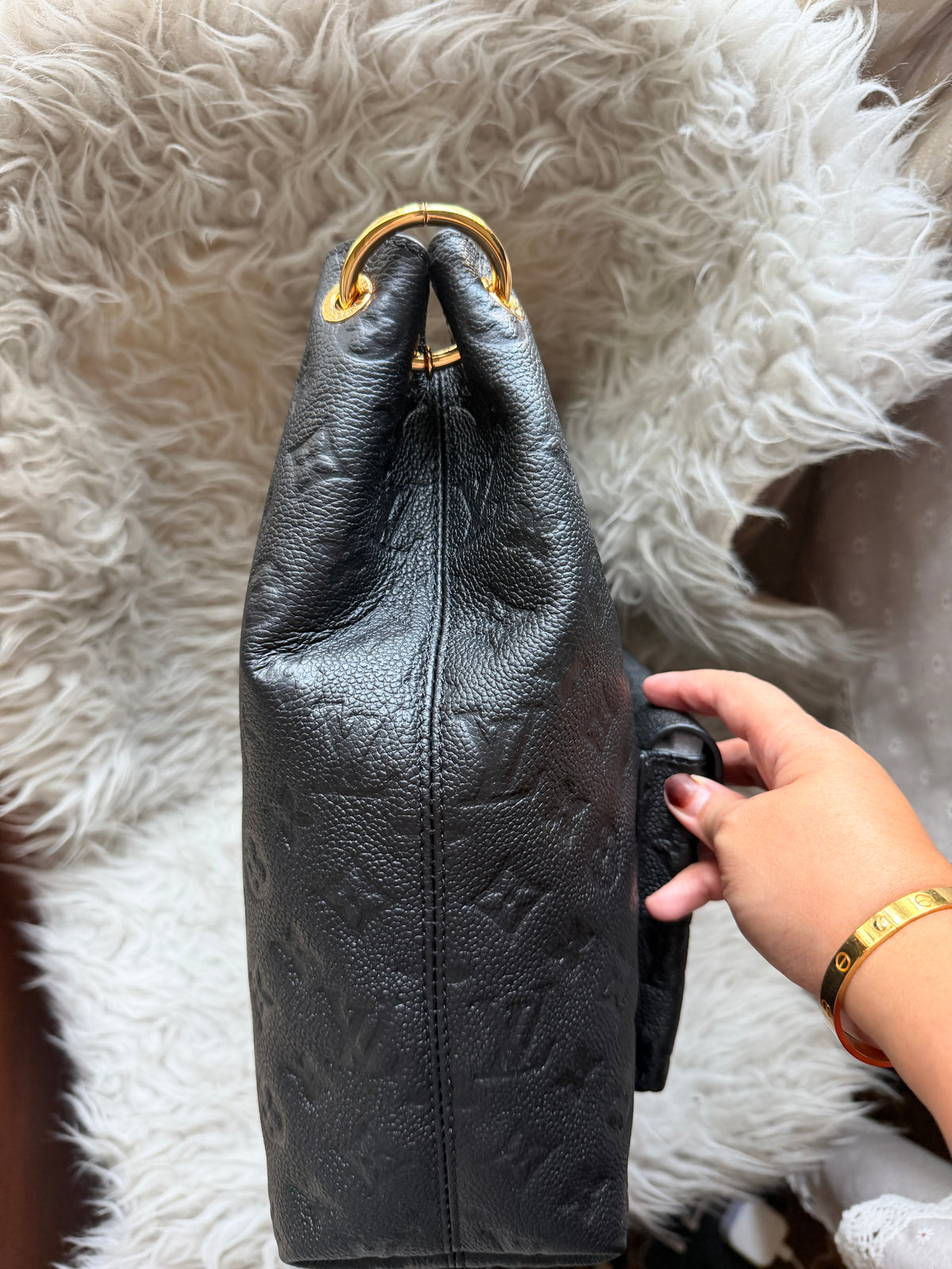 LV Hobo Metis Black