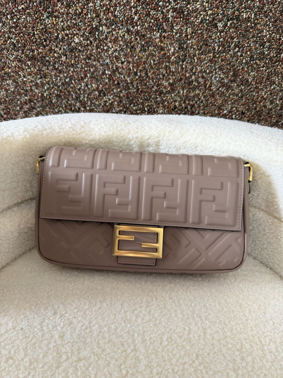 (Readystock) Fendi Shoulder Bag - Beige