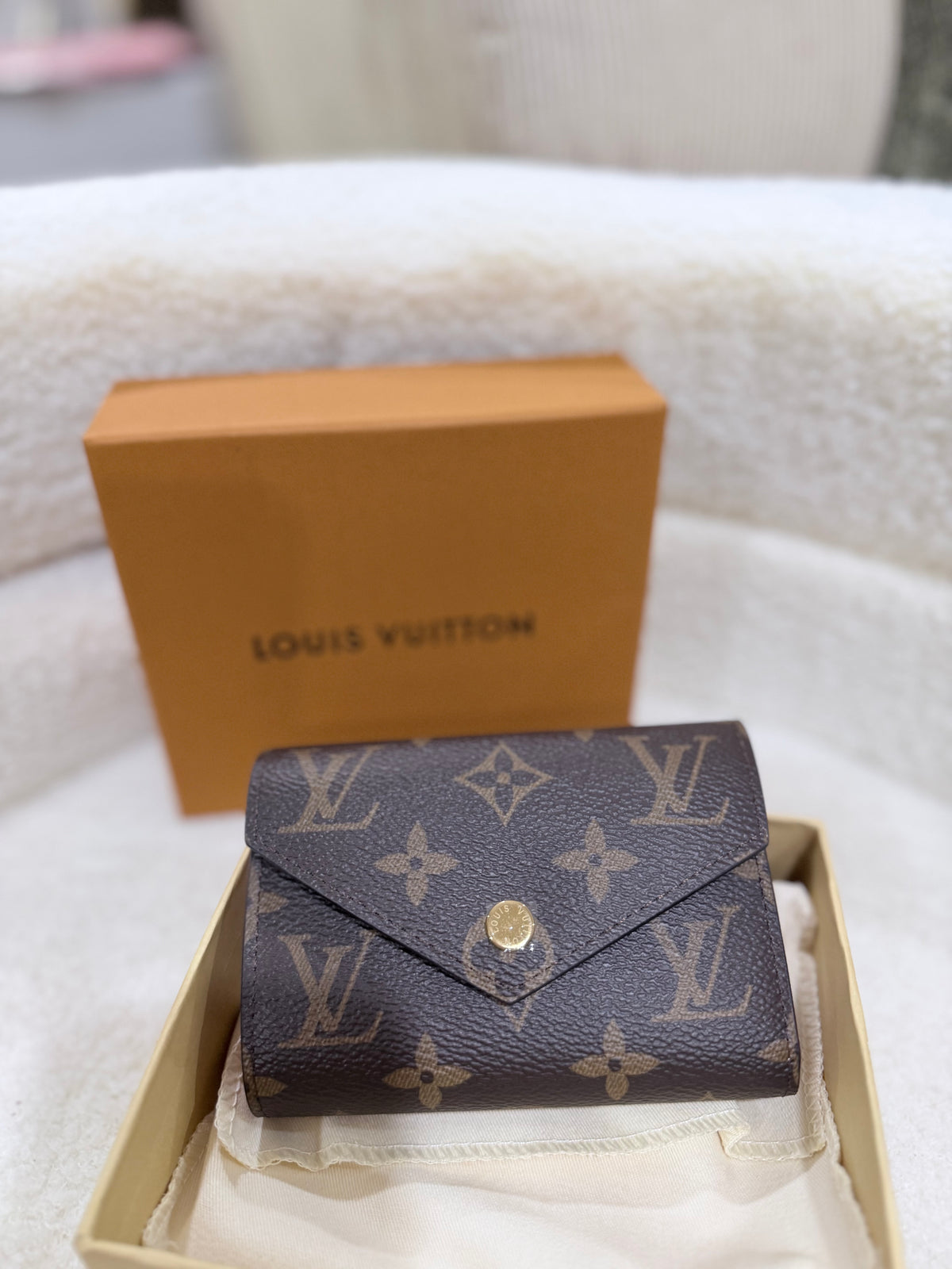 LV Victorine Wallet - Pink