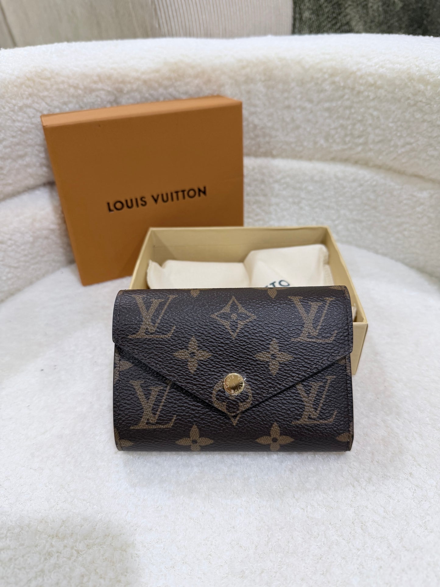 LV Victorine Wallet - Pink