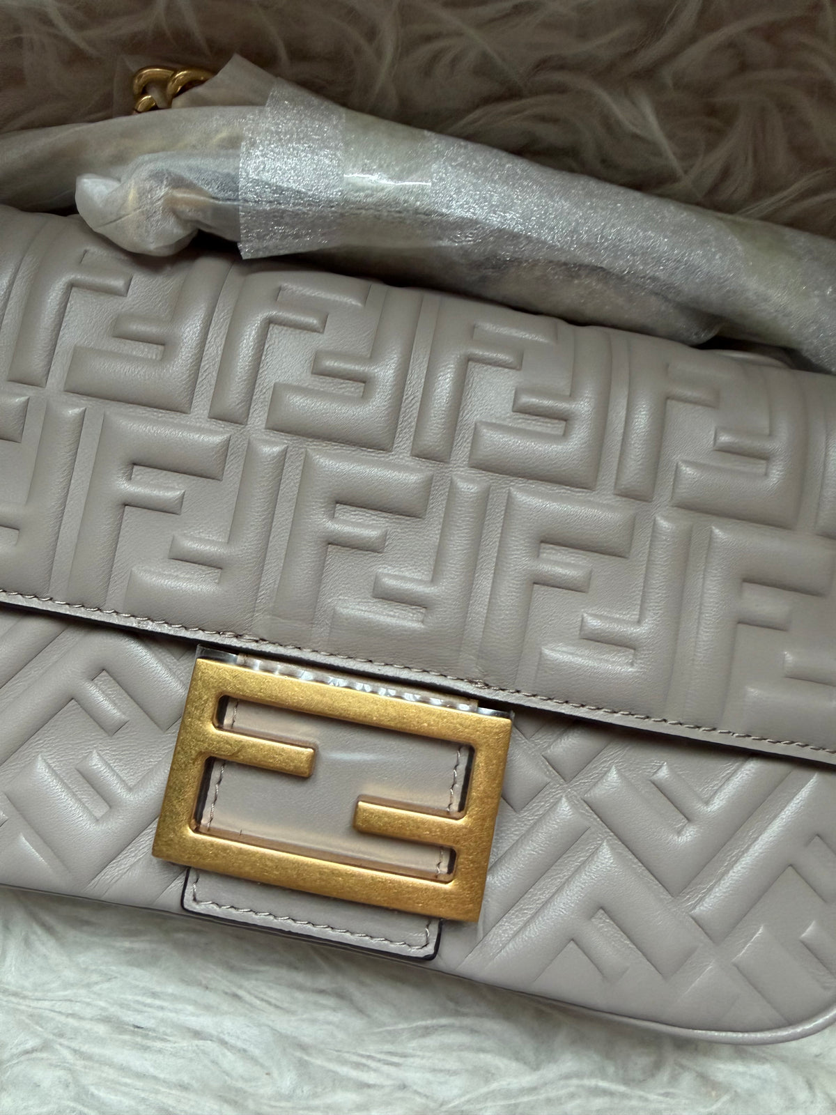 Fendi Baguette Chain Midi Bag - Taupe