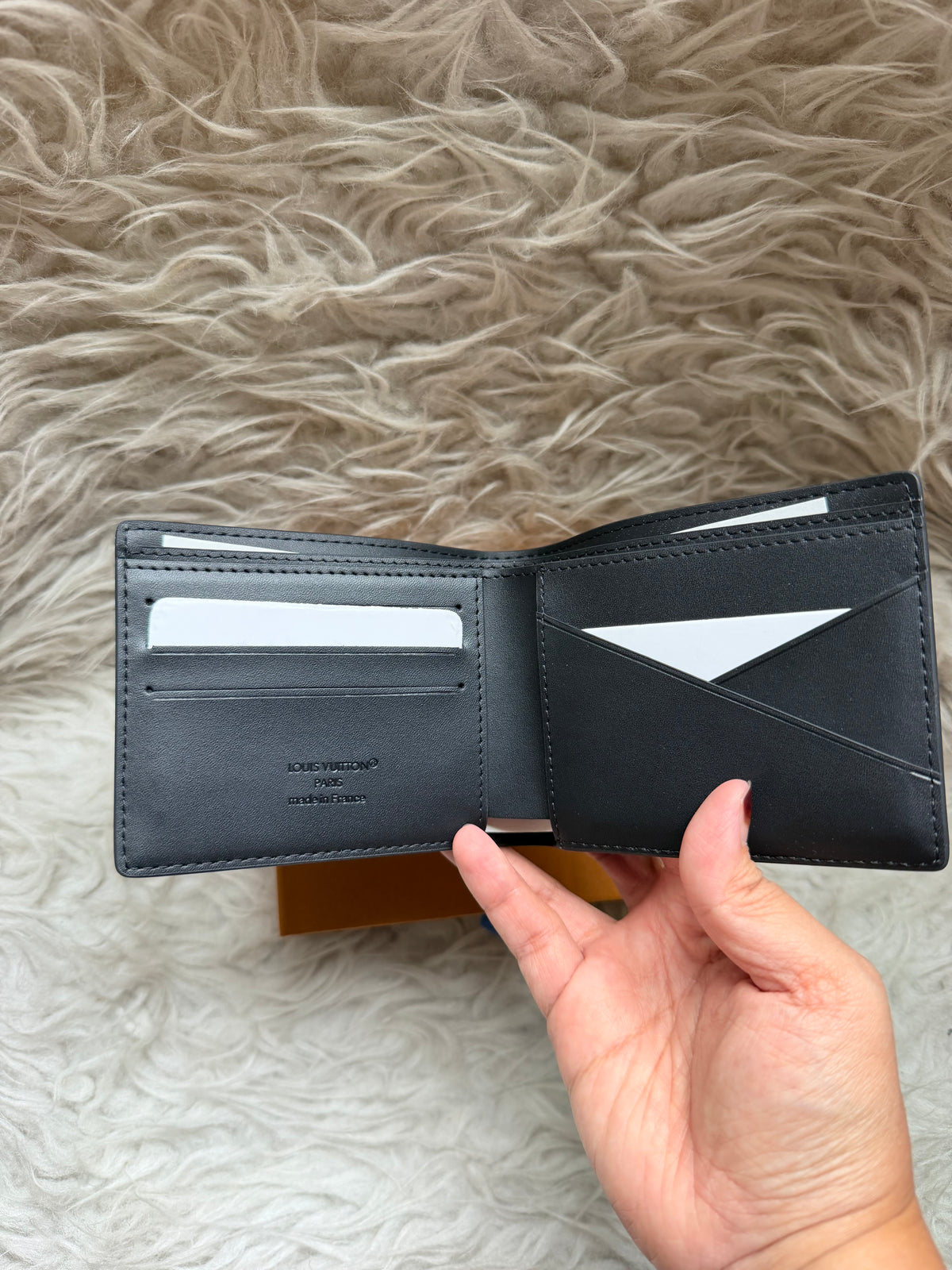 (Readystock) LV Men Multiple Wallet