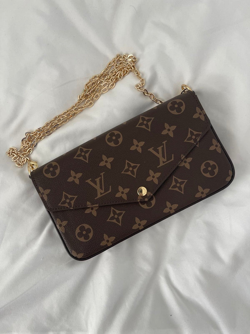 LV Pochette Feline