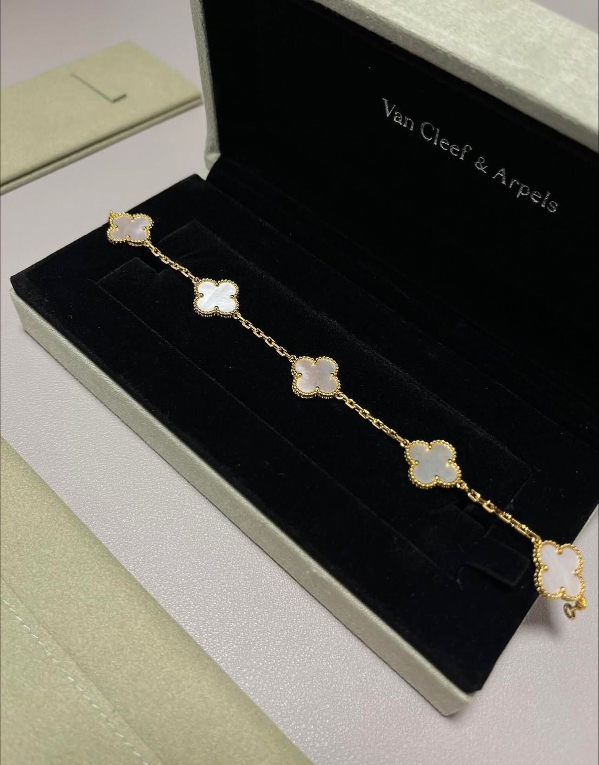 Van Cleef Arpels Vintage Alhambra Bracelet - Mother of Pearl, White